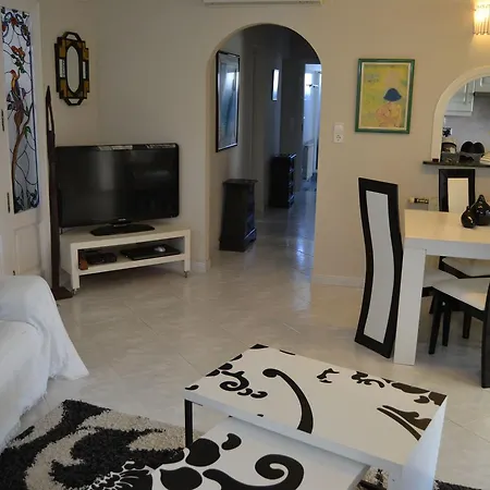 Marina Locdenia וילה אל פובלטס